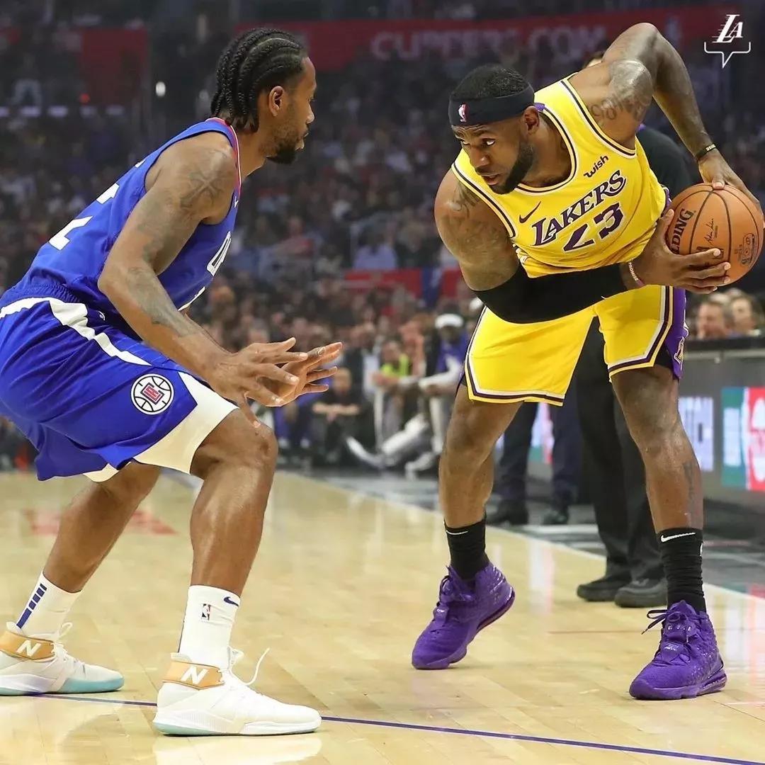 詹姆斯高效29分末节收割比赛，湖人险胜76人迎关键胜利（詹姆斯29分末节接管，湖人险胜76人拿下关键一胜）