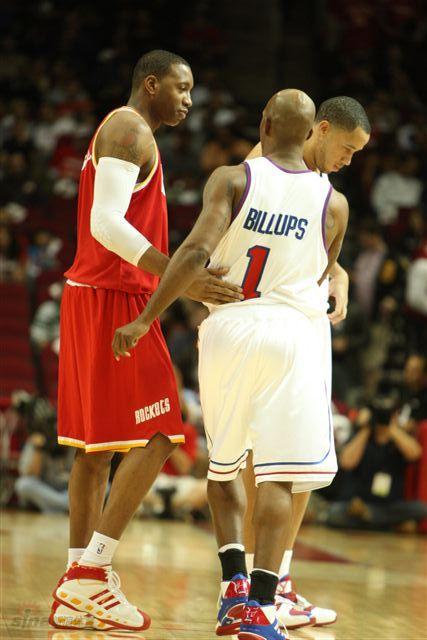 辽宁男篮王哲林连续得分超30（王哲林为辽篮连场砍下30+分）